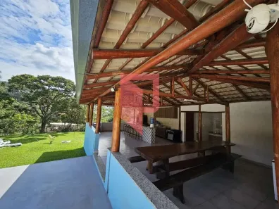 Fazenda / Sítio / Chácara com 4 Quartos à venda, 250m² no Pinhões, Santa Luzia