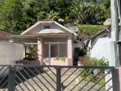 Casa com 4 Quartos à venda, 138m² no Castelanea, Petrópolis