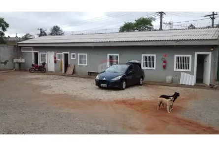 Galpão / Depósito / Armazém para alugar, 563m² no Rio Abaixo, Itaquaquecetuba