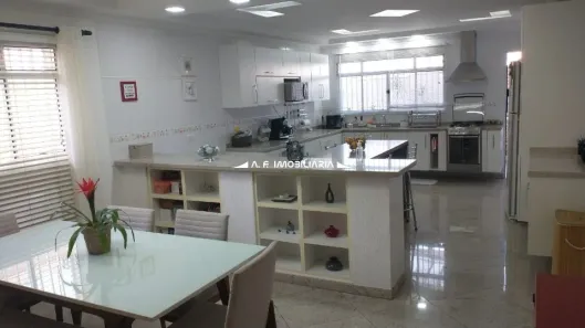 Sobrado com 3 Quartos à venda, 206m² no Jardim Paraíso, São Paulo