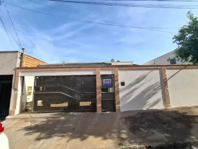 Casa com 3 Quartos para alugar, 300m² no Residencial São Paulo, Presidente Prudente