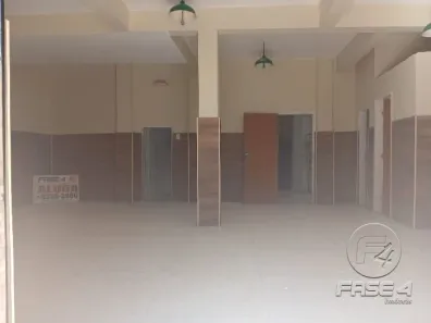 Loja / Salão / Ponto Comercial para alugar, 89m² no Centro, Resende