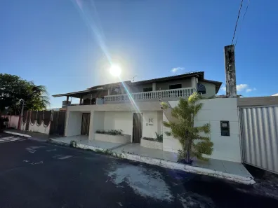Sobrado com 4 Quartos à venda, 306m² no Buraquinho, Lauro de Freitas