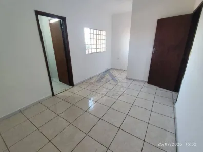 Sobrado com 3 Quartos para venda ou aluguel, 99m² no Pinheiros, Londrina