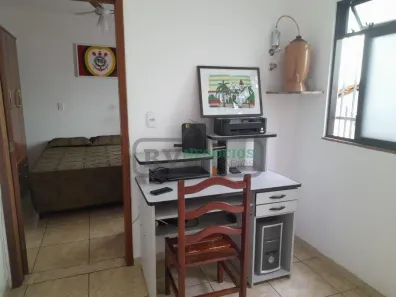 Casa com 3 Quartos à venda, 401m² no Democrata, Juiz de Fora