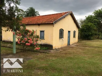 Fazenda / Sítio / Chácara com 3 Quartos à venda, 200m² no Centro, Mombuca