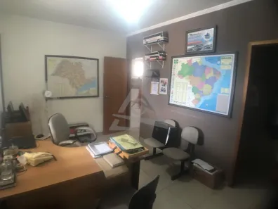 Prédio Inteiro para alugar, 200m² no Jardim São Francisco (Nova Veneza), Sumaré