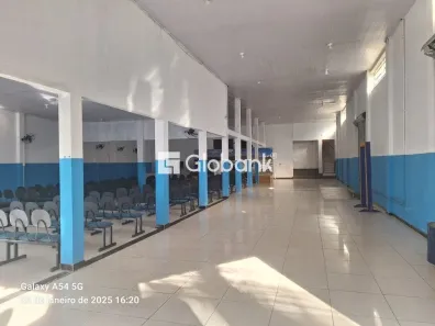 Galpão / Depósito / Armazém à venda, 1052m² no Centro, Montes Claros