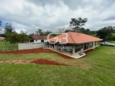 Fazenda / Sítio / Chácara com 3 Quartos à venda, 200m² no BOA VISTA, Igaratá