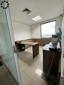 Conjunto Comercial / Sala à venda, 32m² no Vila Osasco, Osasco