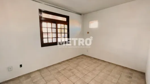 Loja / Salão / Ponto Comercial com 4 Quartos para alugar, 190m² no Centro, Petrolina