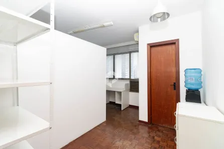 Conjunto Comercial / Sala à venda, 31m² no Centro, Curitiba