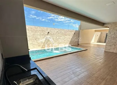 Sobrado com 3 Quartos à venda, 225m² no Setor Cristina II Expansão, Trindade