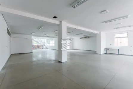 Prédio Inteiro à venda, 850m² no Cajuru, Curitiba