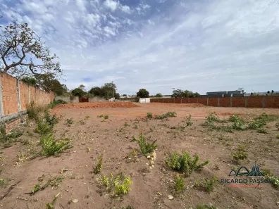 Terreno / Lote / Condomínio à venda, 1000m² no Região dos Lagos, Brasília