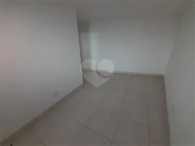 Casa de Vila com 1 Quarto para alugar, 40m² no Jardim Pazini, Taboão da Serra