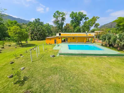 Fazenda / Sítio / Chácara com 2 Quartos à venda, 300m² no Iguaçu Velho, Nova Iguaçu