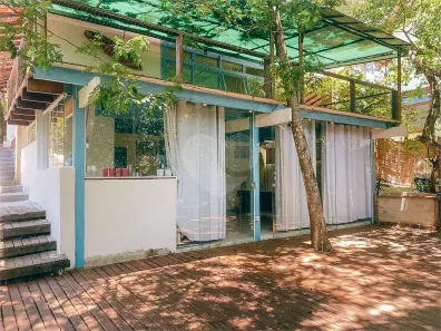 Casa com 2 Quartos para alugar, 300m² no Caravelas, Armação dos Búzios
