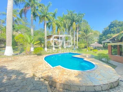 Fazenda / Sítio / Chácara com 4 Quartos para alugar, 390m² no Condomínio Lagoinha, Jacareí