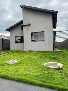 Casa de Condomínio com 3 Quartos à venda, 120m² no Jardim Decolores, Trindade