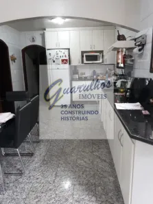 Sobrado com 4 Quartos para alugar, 430m² no Jardim Aida, Guarulhos