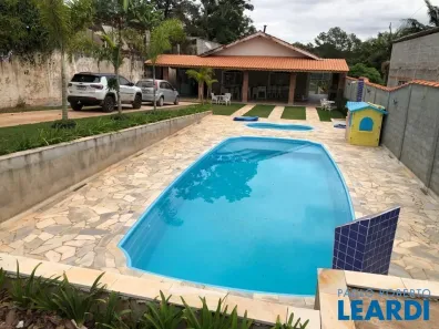 Loja / Salão / Ponto Comercial com 4 Quartos para venda ou aluguel, 290m² no Jardim Estância Brasil, Atibaia