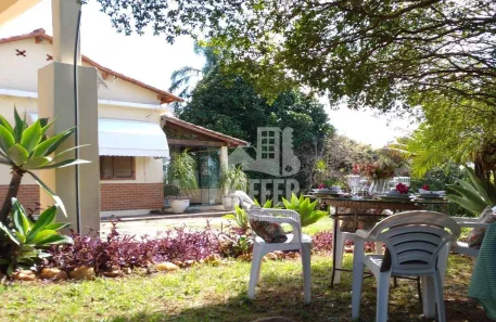 Fazenda / Sítio / Chácara com 4 Quartos à venda, 300m² no Rosa Machado, Piraí