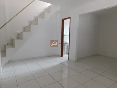 Casa de Condomínio com 2 Quartos para alugar, 80m² no Guaraituba, Colombo