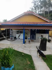 Fazenda / Sítio / Chácara com 3 Quartos à venda, 200m² no Centro (Vargem Alegre), Barra do Piraí