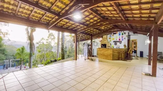 Casa de Condomínio com 4 Quartos para alugar, 320m² no Caraguatá, Mairiporã