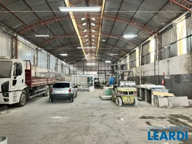 Galpão / Depósito / Armazém para alugar, 1400m² no Caputera, Arujá