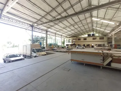 Galpão / Depósito / Armazém para venda ou aluguel, 8000m² no Taquara, Rio de Janeiro