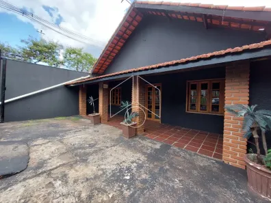 Loja / Salão / Ponto Comercial para alugar, 12m² no Jardim Araxá, Marília