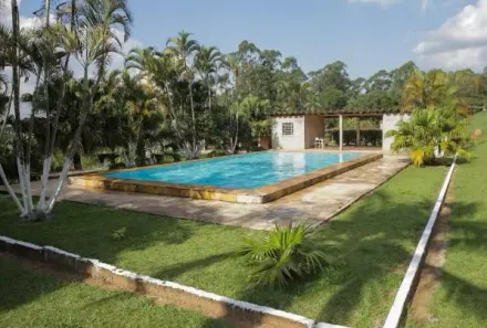 Fazenda / Sítio / Chácara com 4 Quartos à venda, 700m² no Capela de São Pedro, Vargem Grande Paulista