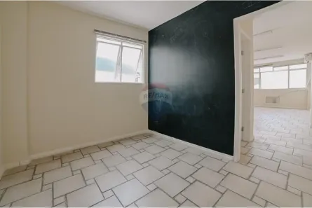 Loja / Salão / Ponto Comercial à venda, 38m² no Centro, Juiz de Fora