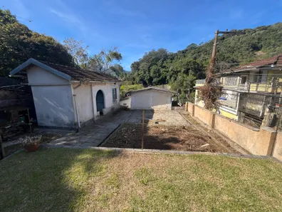 Casa com 3 Quartos à venda, 184m² no Castelanea, Petrópolis