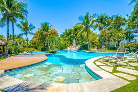 Casa de Condomínio com 6 Quartos para alugar, 1800m² no Jardim Acapulco, Guarujá
