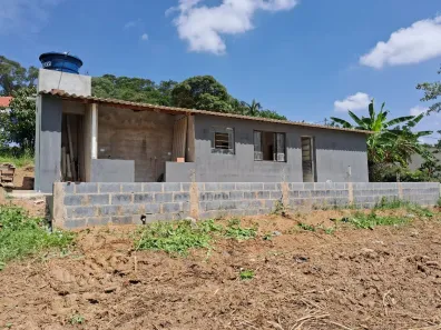 Fazenda / Sítio / Chácara com 3 Quartos à venda, 70m² no Ortizes, Piedade