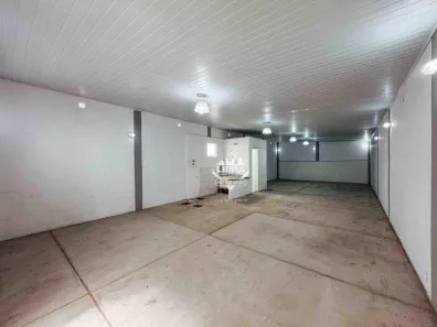 Galpão / Depósito / Armazém para alugar, 96m² no Várzea, Teresópolis