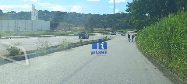 Galpão / Depósito / Armazém para alugar, 1400m² no São Damião, Vespasiano