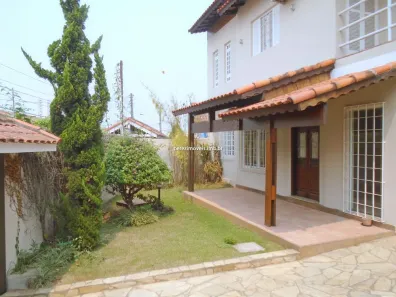 Casa Comercial com 3 Quartos para alugar, 225m² no Vila Júlia, Poá