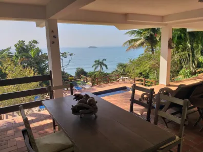 Casa de Condomínio com 4 Quartos para venda ou aluguel, 400m² no Toninhas, Ubatuba