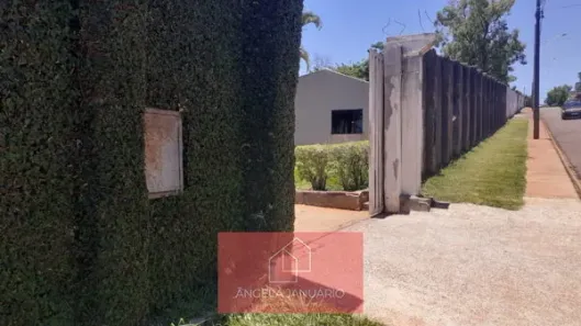 Fazenda / Sítio / Chácara com 4 Quartos à venda, 200m² no Jardim Silvino, Cambé