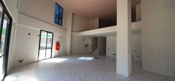 Conjunto Comercial / Sala para alugar, 192m² no Centro, Toledo