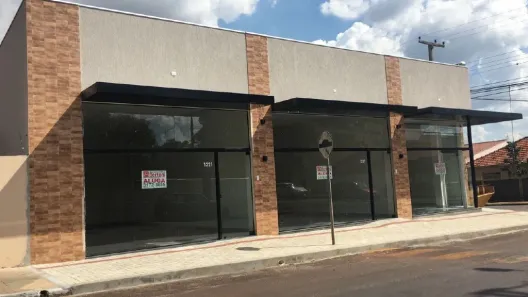 Loja / Salão / Ponto Comercial para alugar, 70m² no Centro, Arapongas