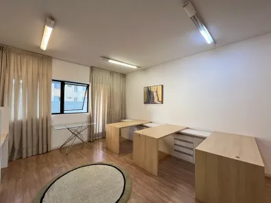 Conjunto Comercial / Sala para alugar, 37m² no Centro, Curitiba