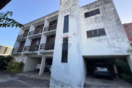 Casa com 6 Quartos à venda, 845m² no Maurício de Nassau, Caruaru