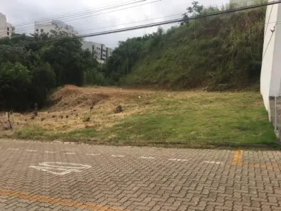 Terreno / Lote / Condomínio à venda, 670m² no Jardim Amália, Volta Redonda