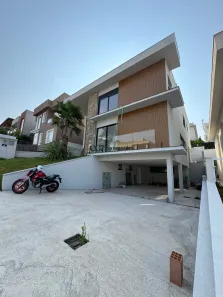 Sobrado com 4 Quartos para venda ou aluguel, 425m² no Tamboré, Santana de Parnaíba