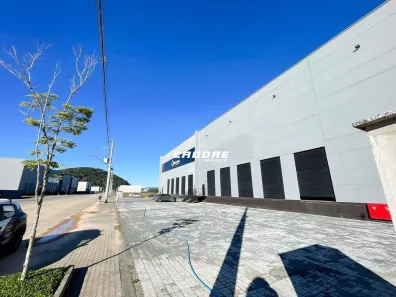 Galpão / Depósito / Armazém para alugar, 1291m² no Volta Grande, Navegantes
